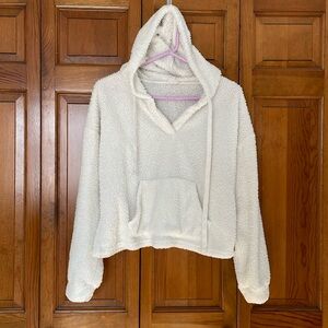 💙 Juniors Fuzzy Off-White Hoodie